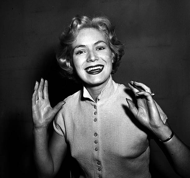 Veronica Hurst Veronica Hurst