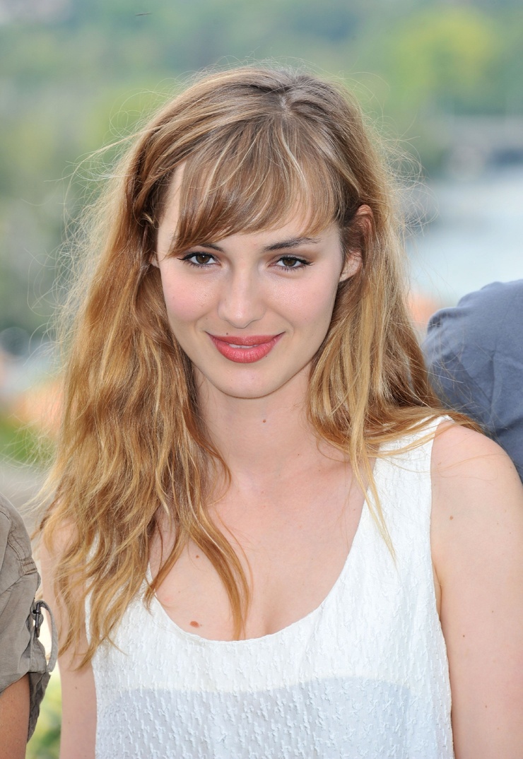Louise Bourgoin Louise Bourgoin