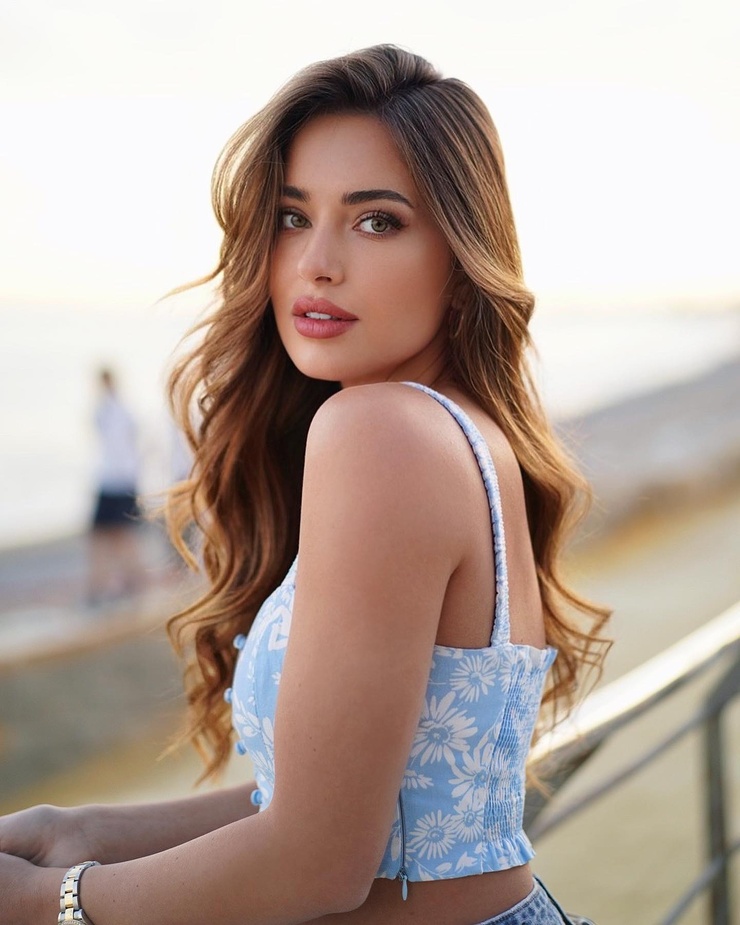 Izabela Ion Izabela Ion
