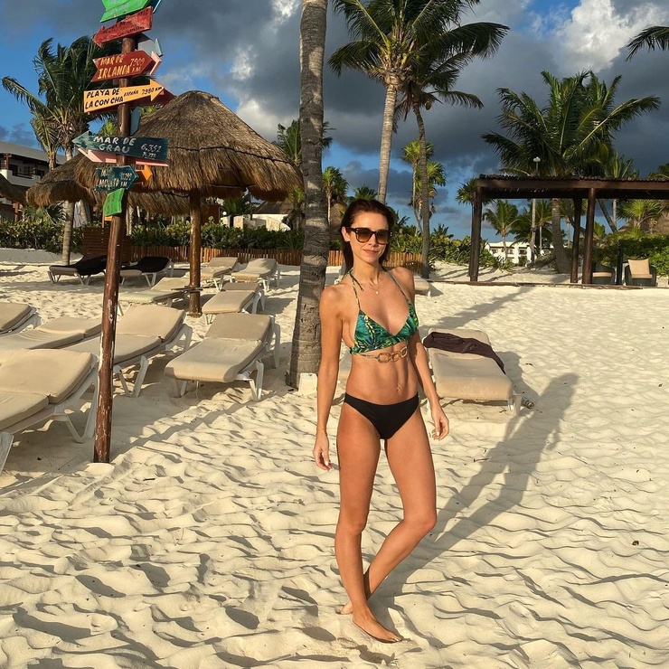 Una Healy