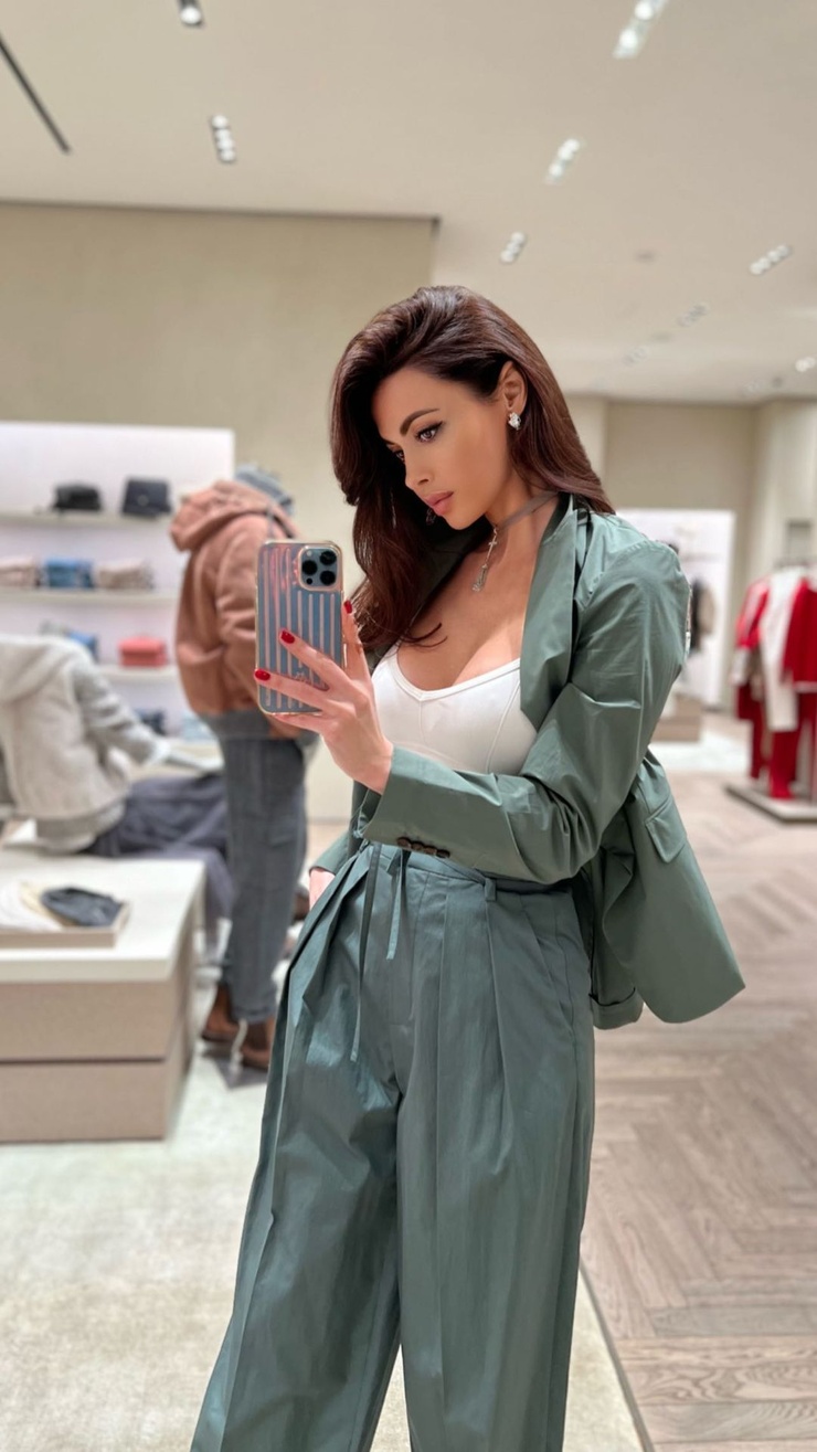 Alena Khovrina Alena Khovrina