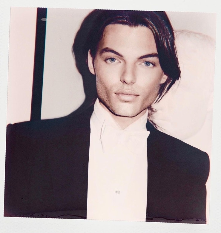 Damian Hurley