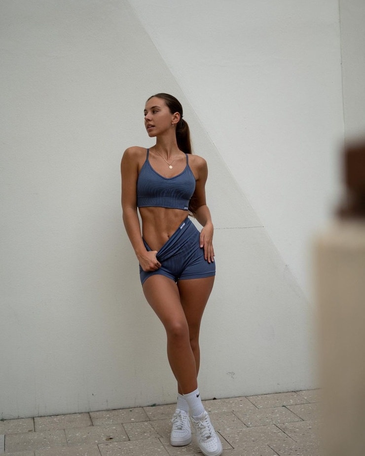 Brit Manuela (model)