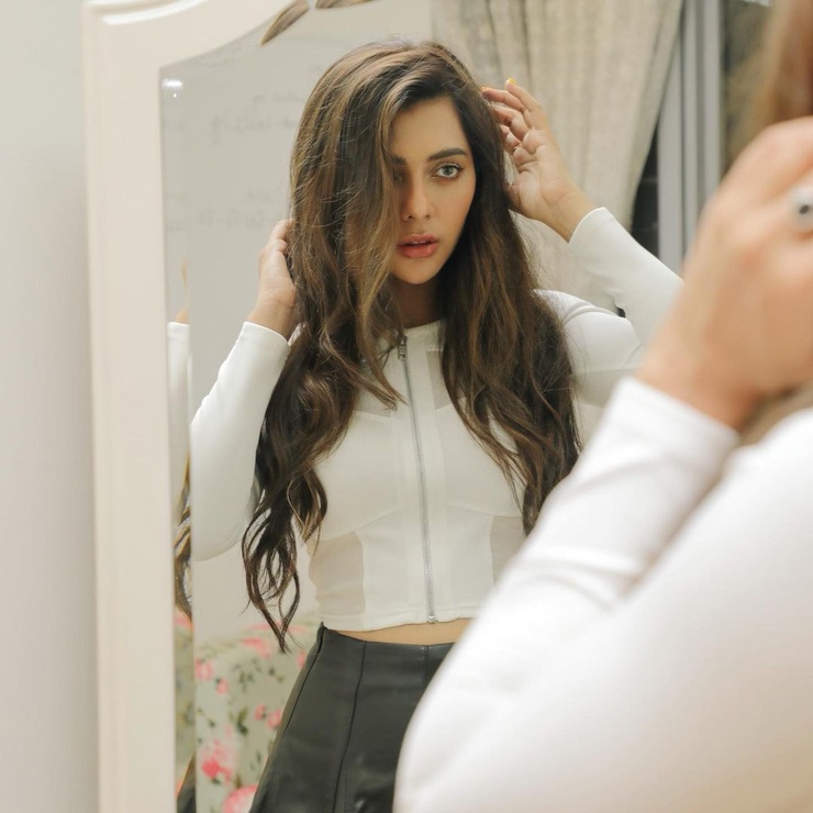 Ruhi Singh Ruhi Singh