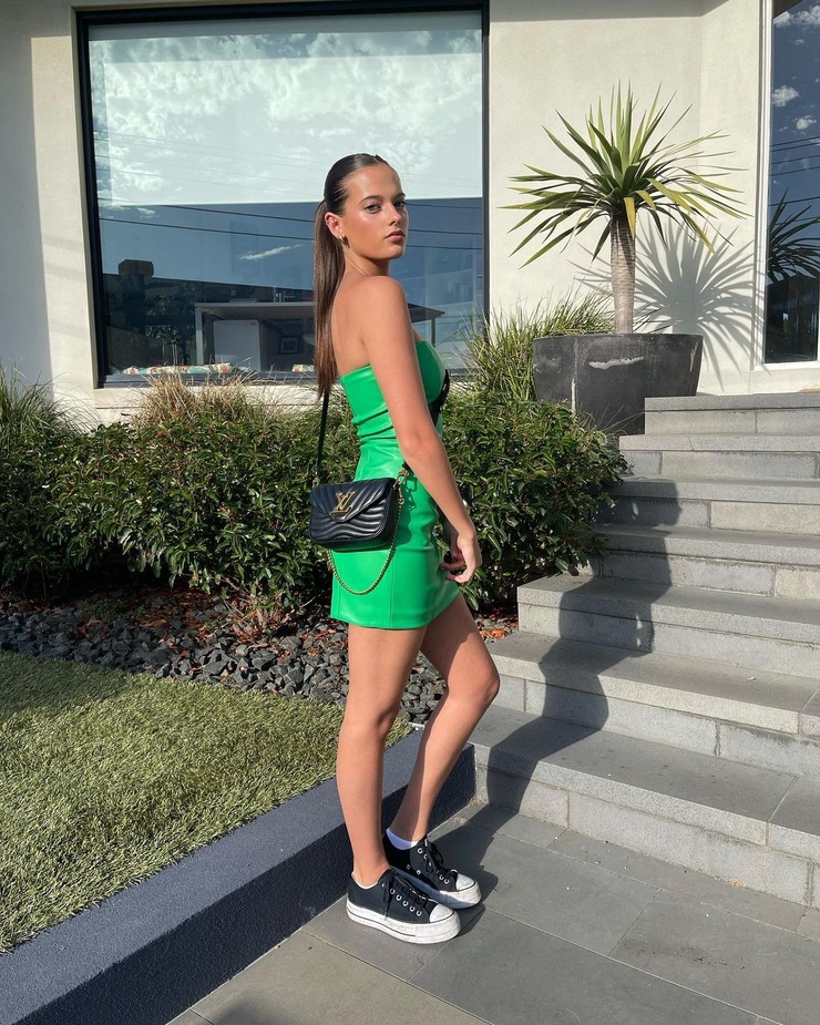 taya brooks