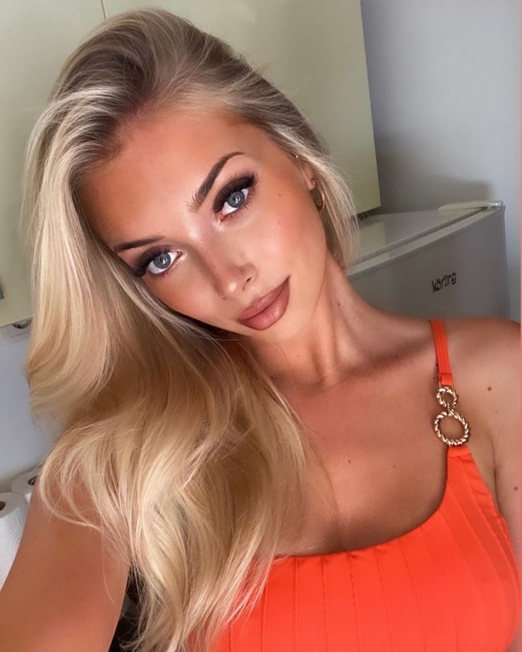 Maria Willhauk. Maria Willhauk.