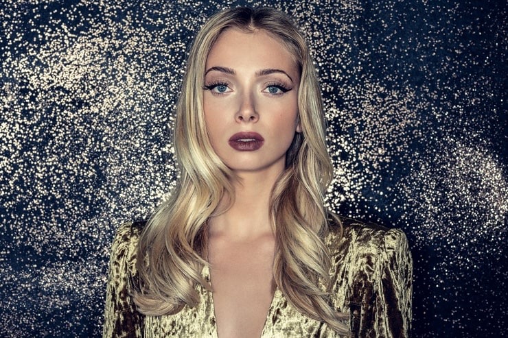 Maria Willhauk. Maria Willhauk.