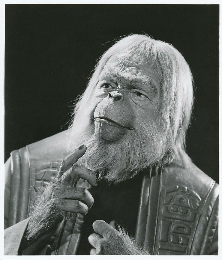 Maurice Evans