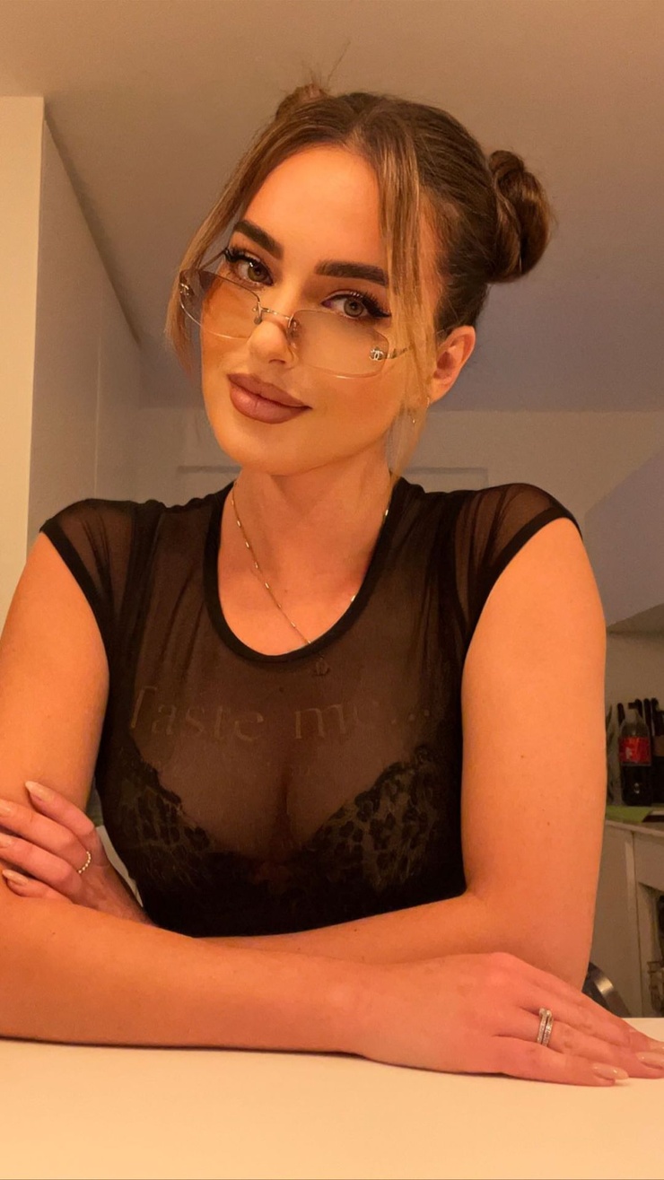 Izabela Ion Izabela Ion