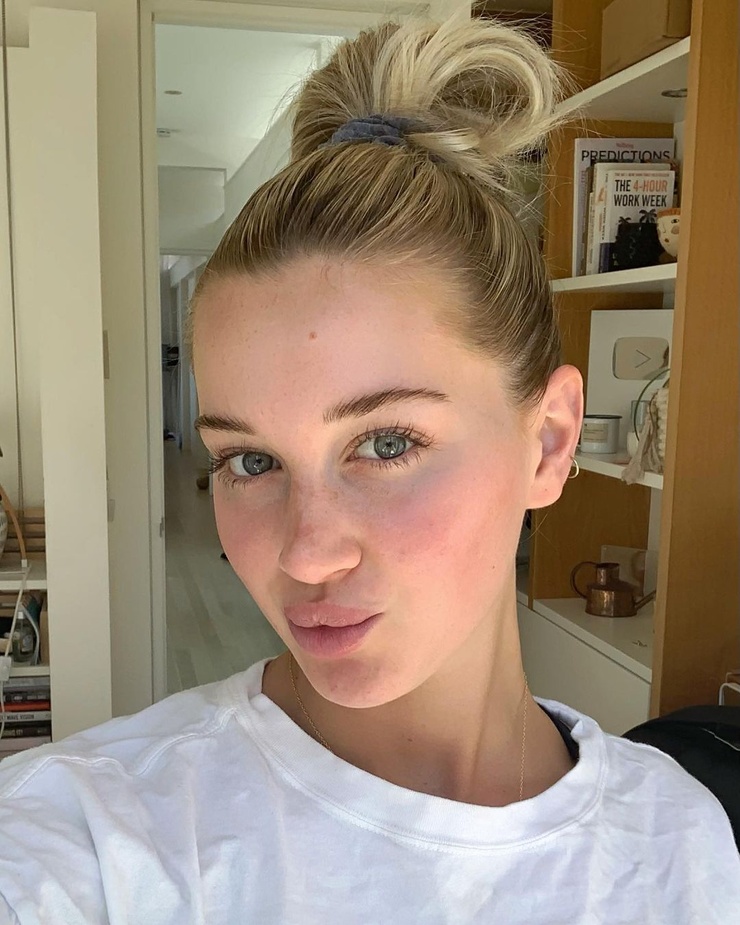 Lily Bowman Lily Bowman
