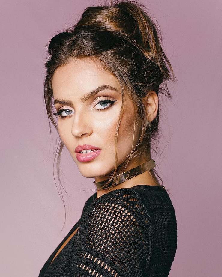 mariana vansuit