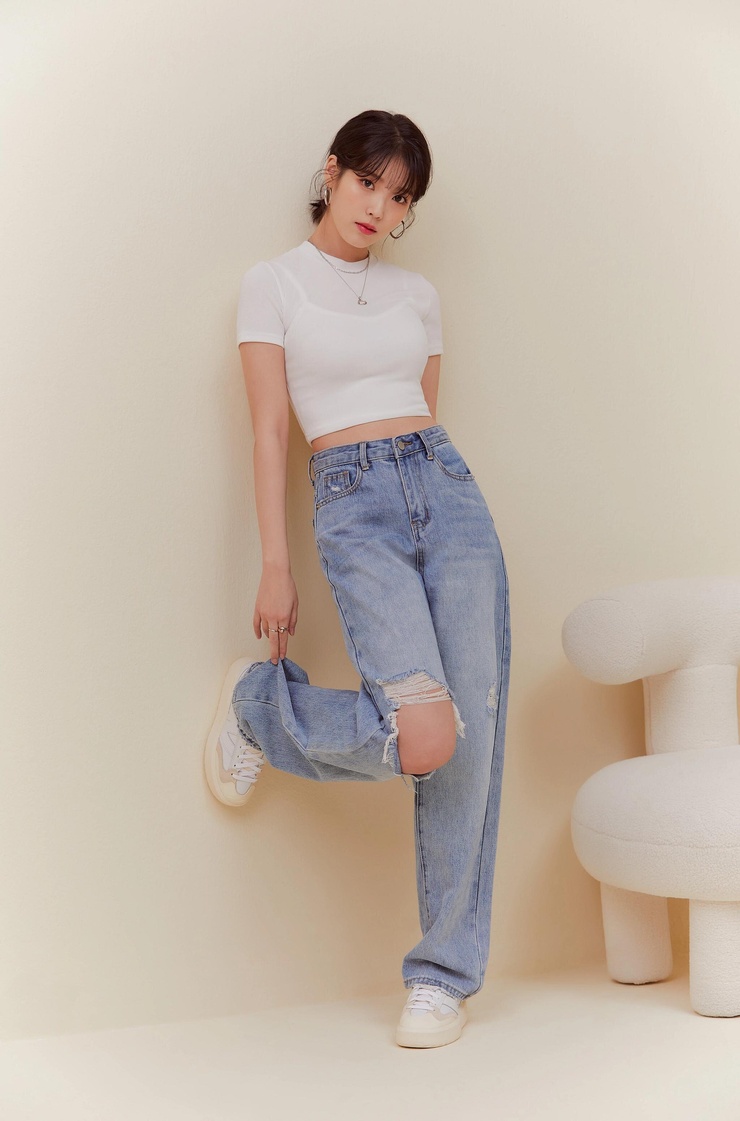 IU