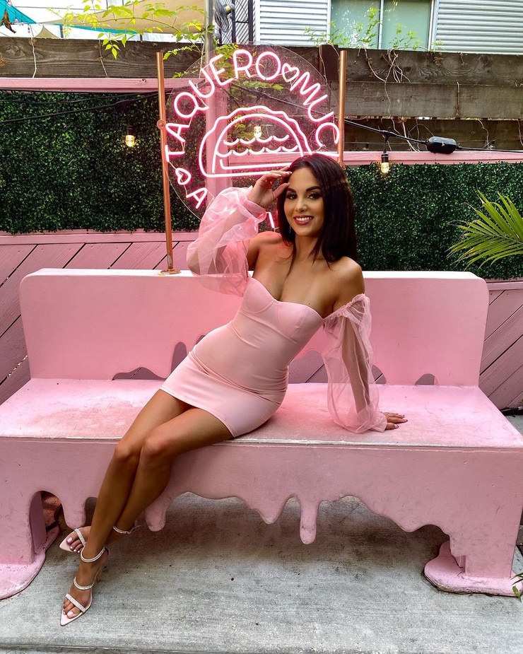 Felisia Hernandez Felisia Hernandez