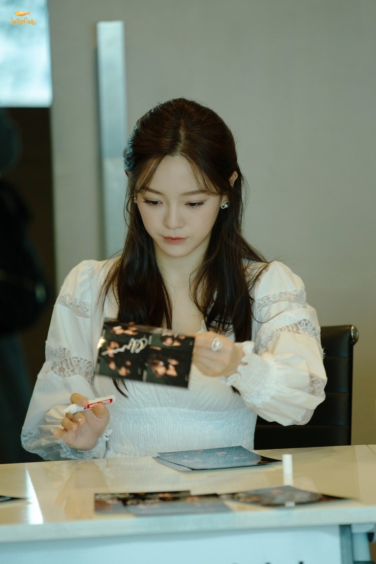 kim sejeong