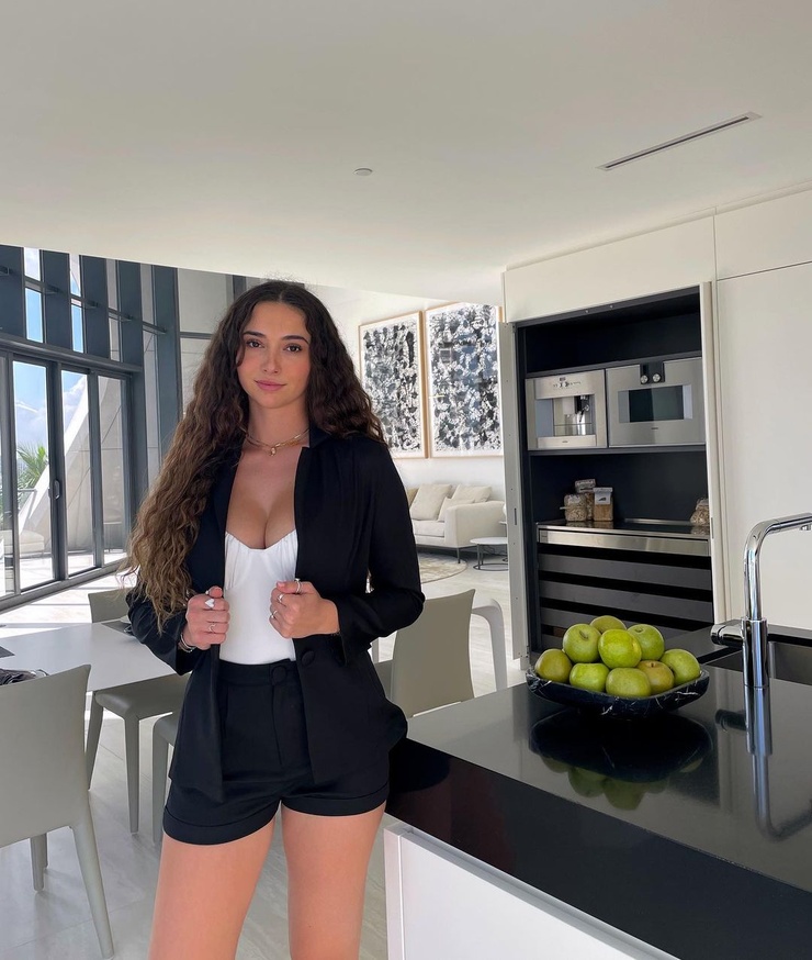 Kira Petilli