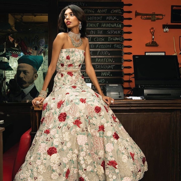 Divya Jadhav