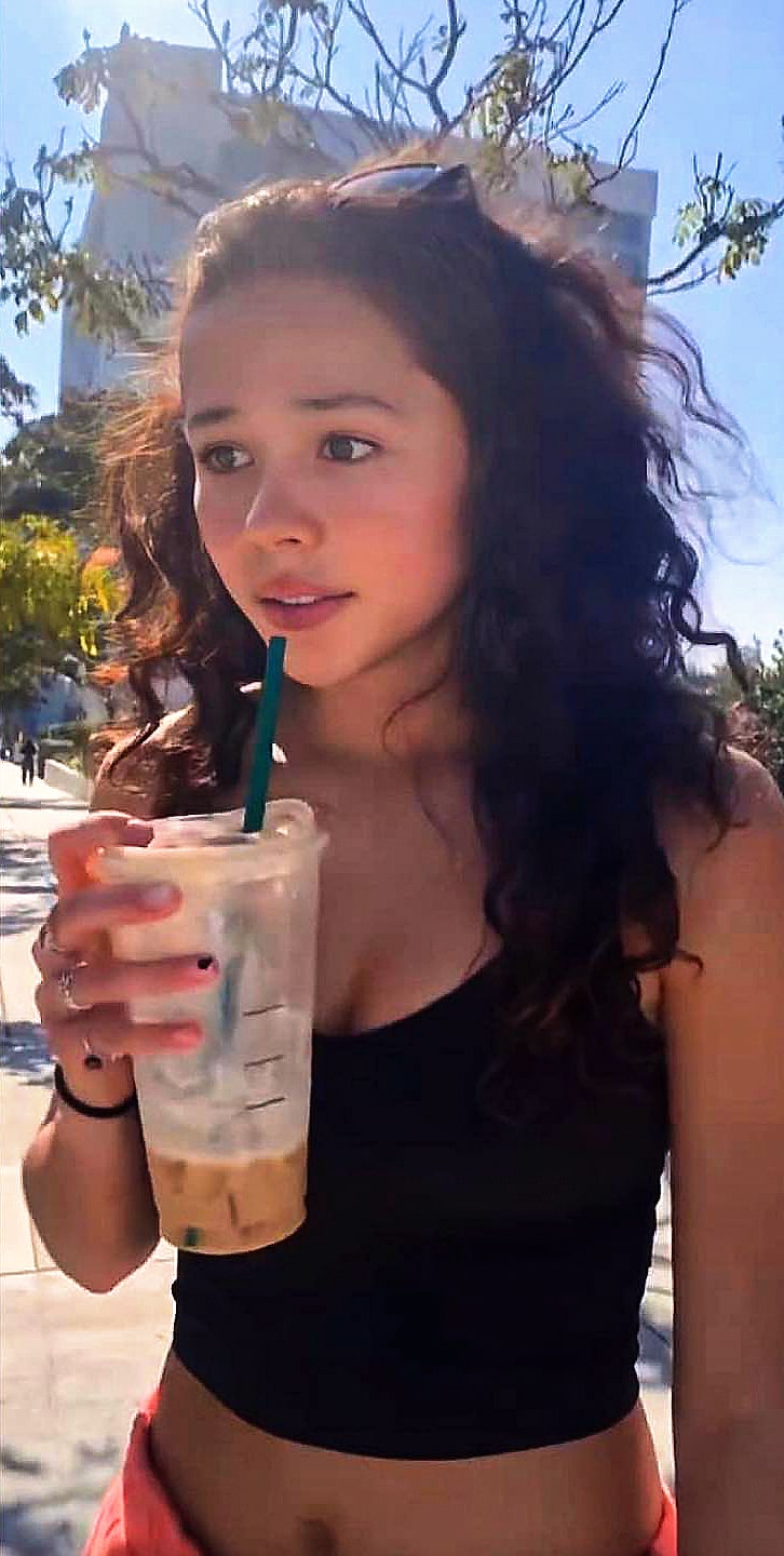 Picture Of Breanna Yde