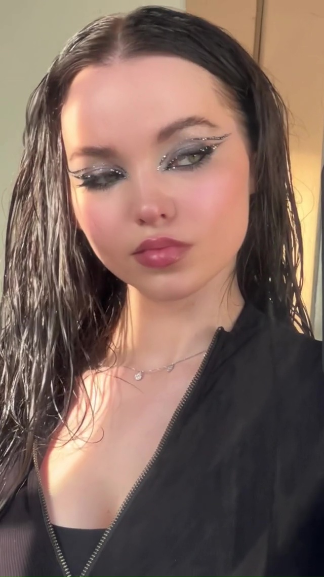 Dove Cameron picture