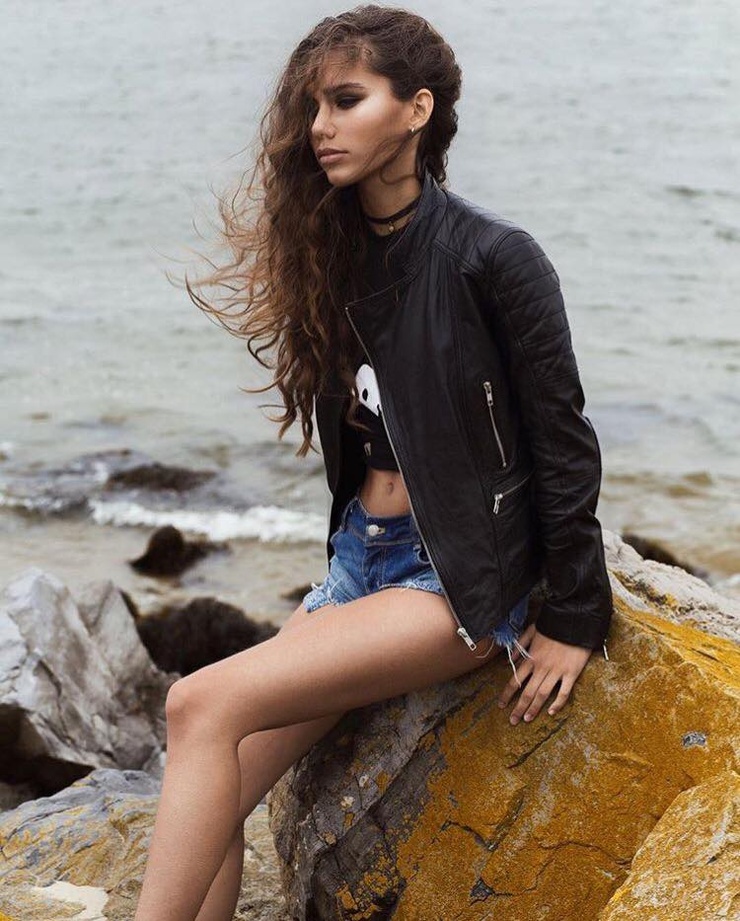 Lois Delinyah