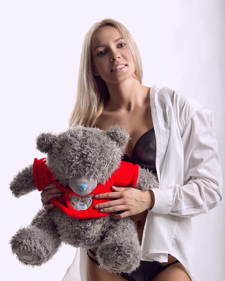Alyona Lutkovskaya Alyona Lutkovskaya