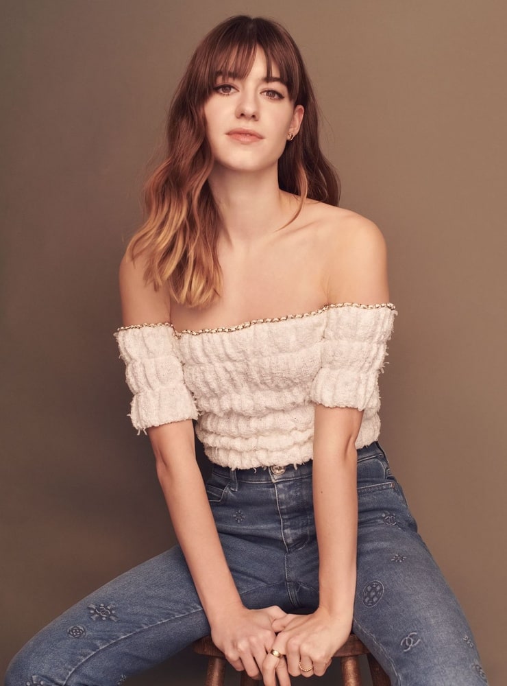 Daisy Edgar-Jones Daisy Edgar-Jones