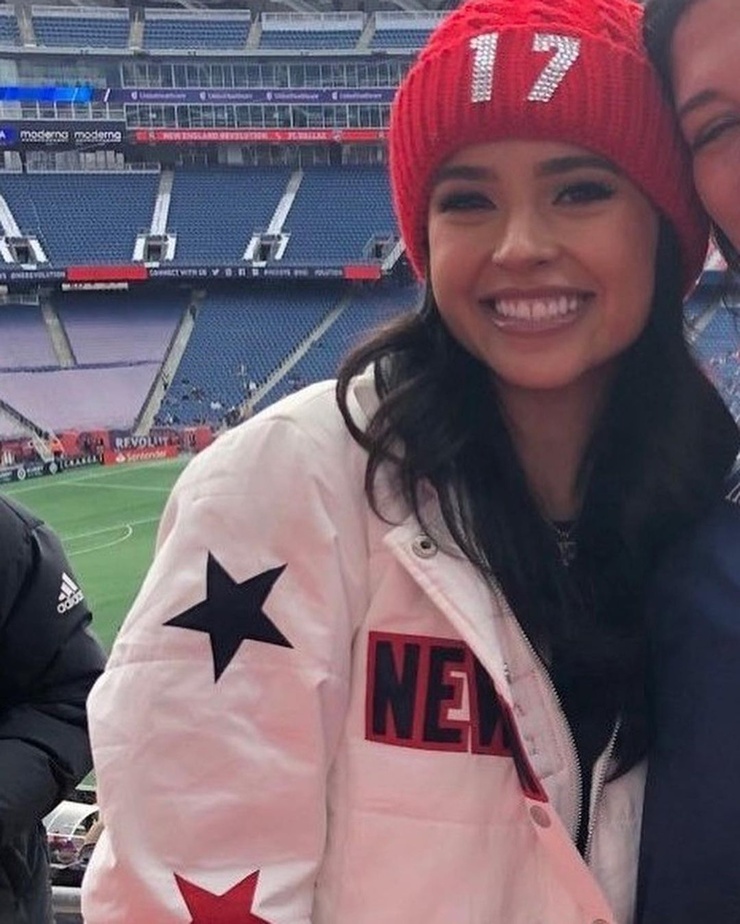 Becky G.