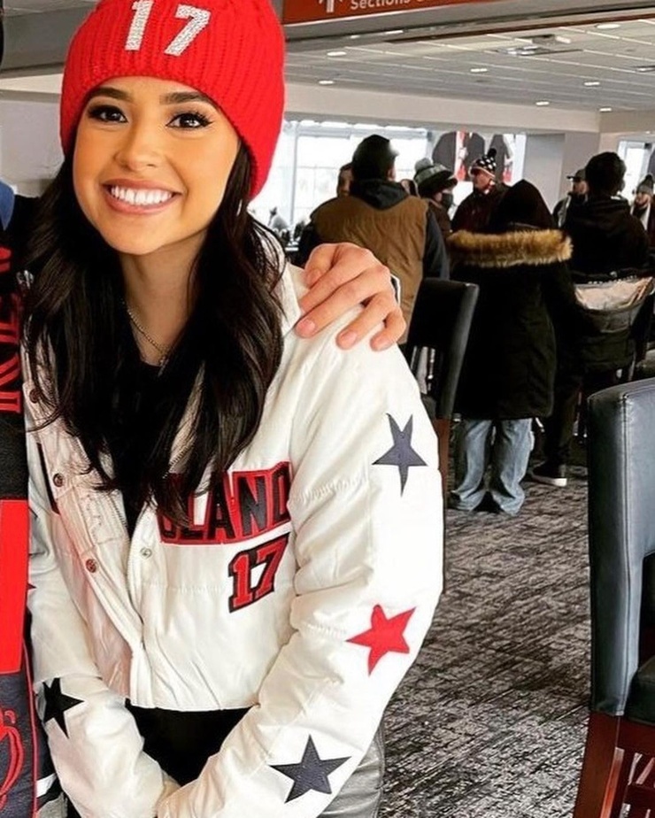 Becky G.