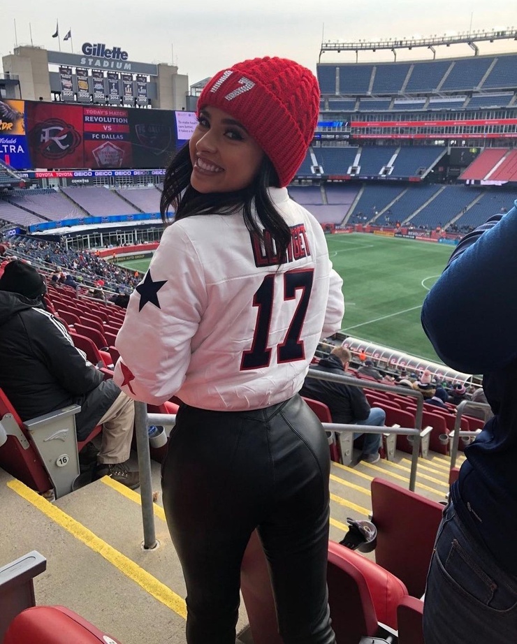 Becky G.
