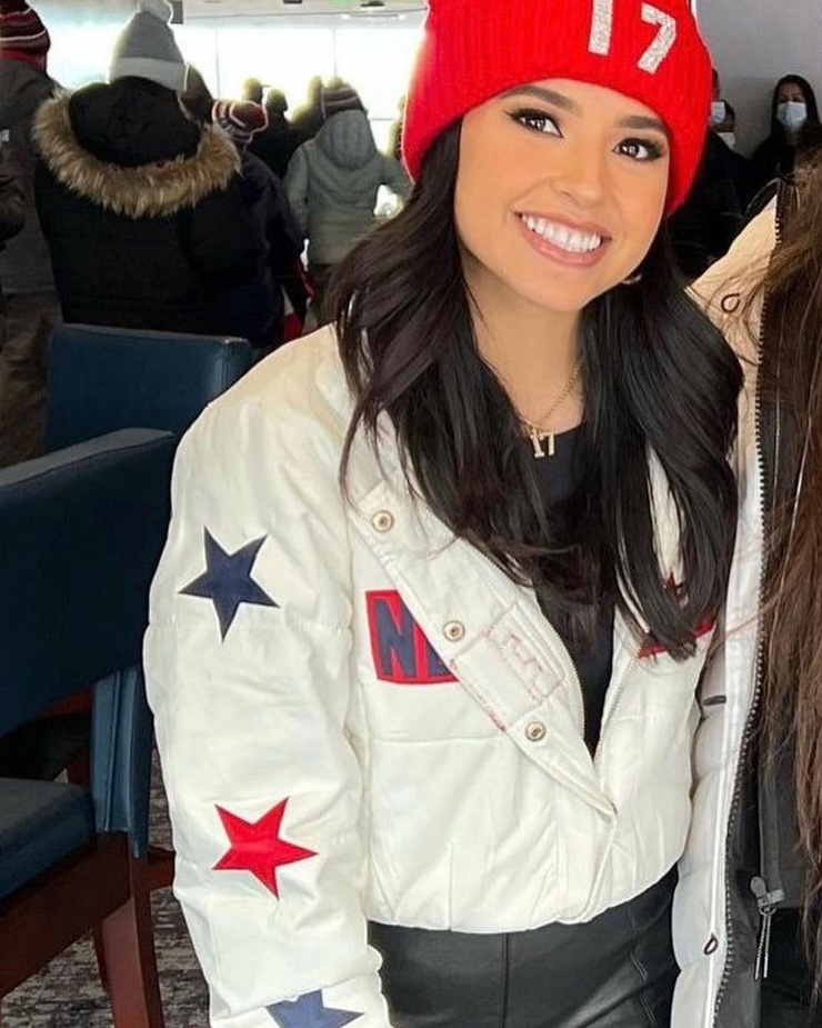 Becky G.