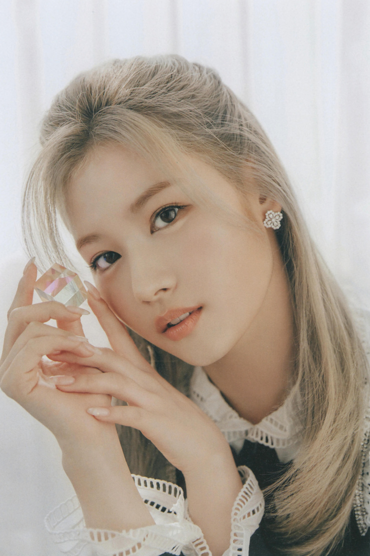 Minatozaki Sana