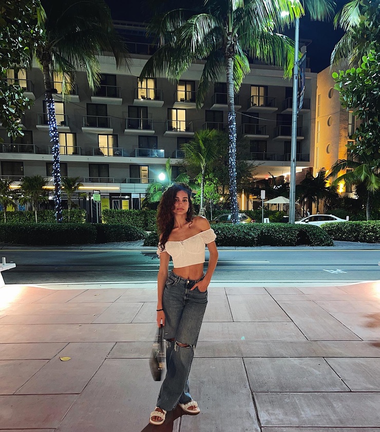 Evelyn Yanez Evelyn Yanez