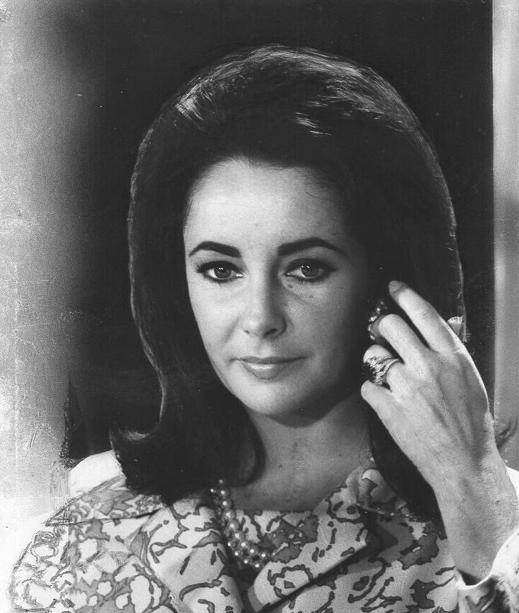 Elizabeth Taylor Elizabeth Taylor
