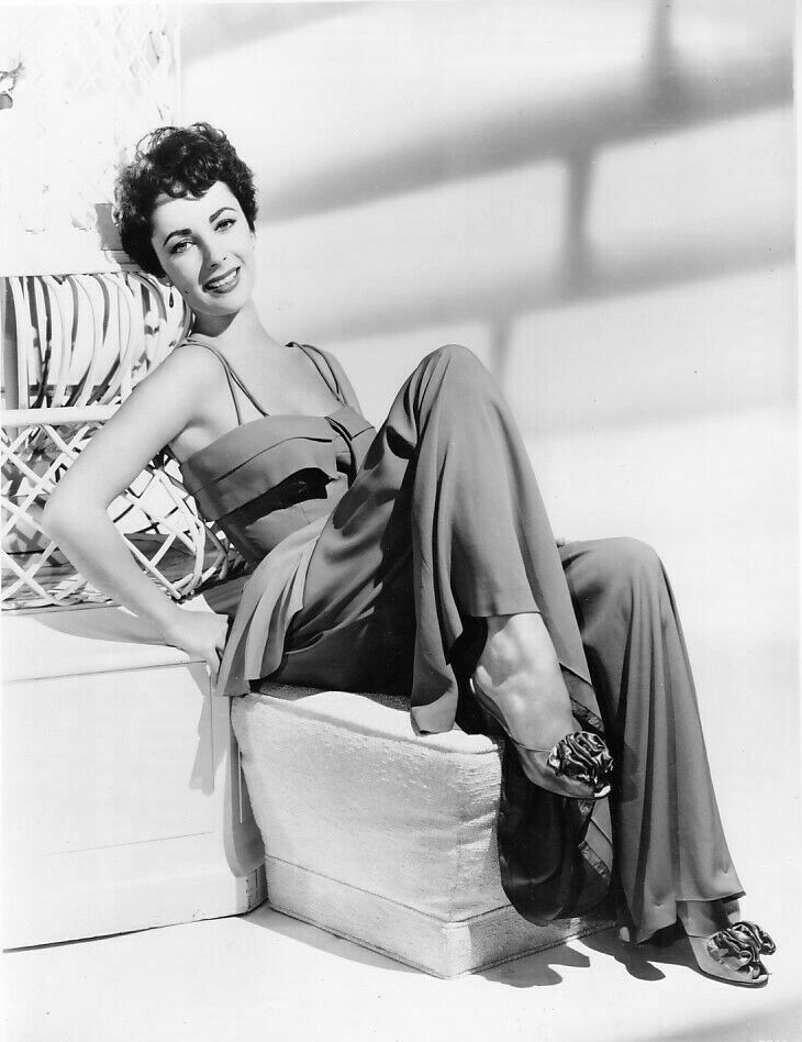 Elizabeth Taylor Elizabeth Taylor
