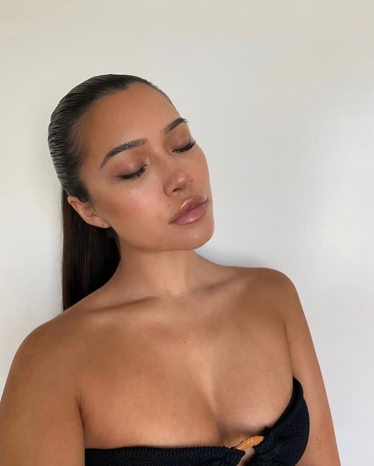 Julia Kelly