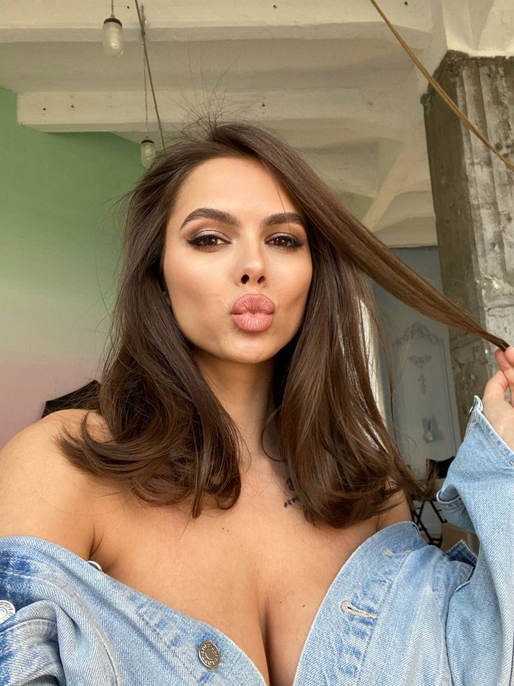 Viki Odintcova Viki Odintcova