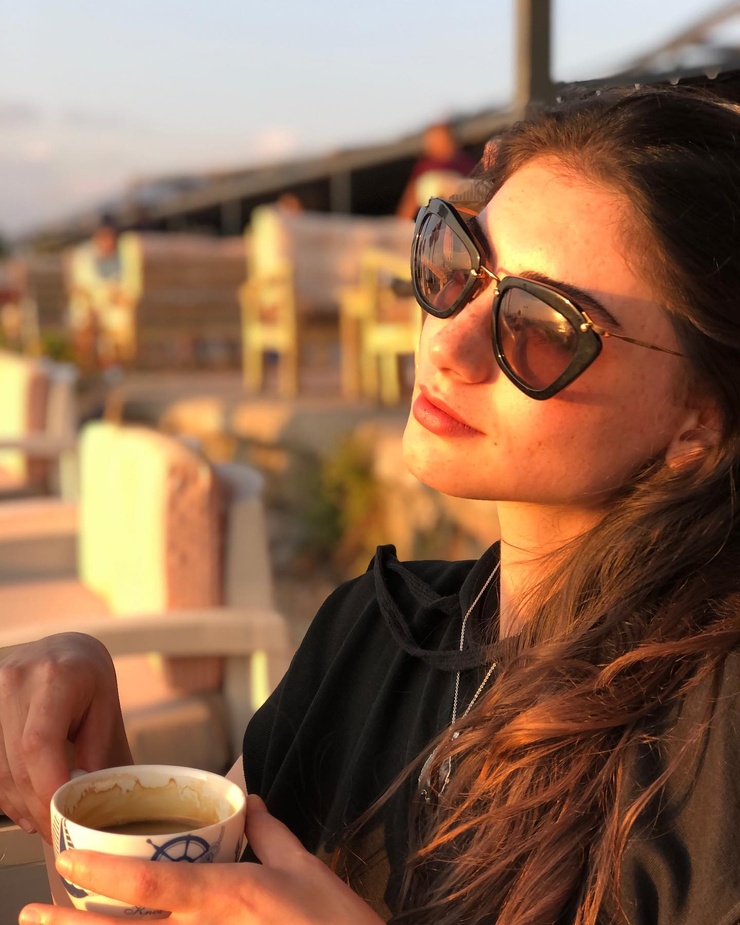 Özge Törer picture