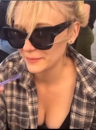 Alyvia Alyn Lind