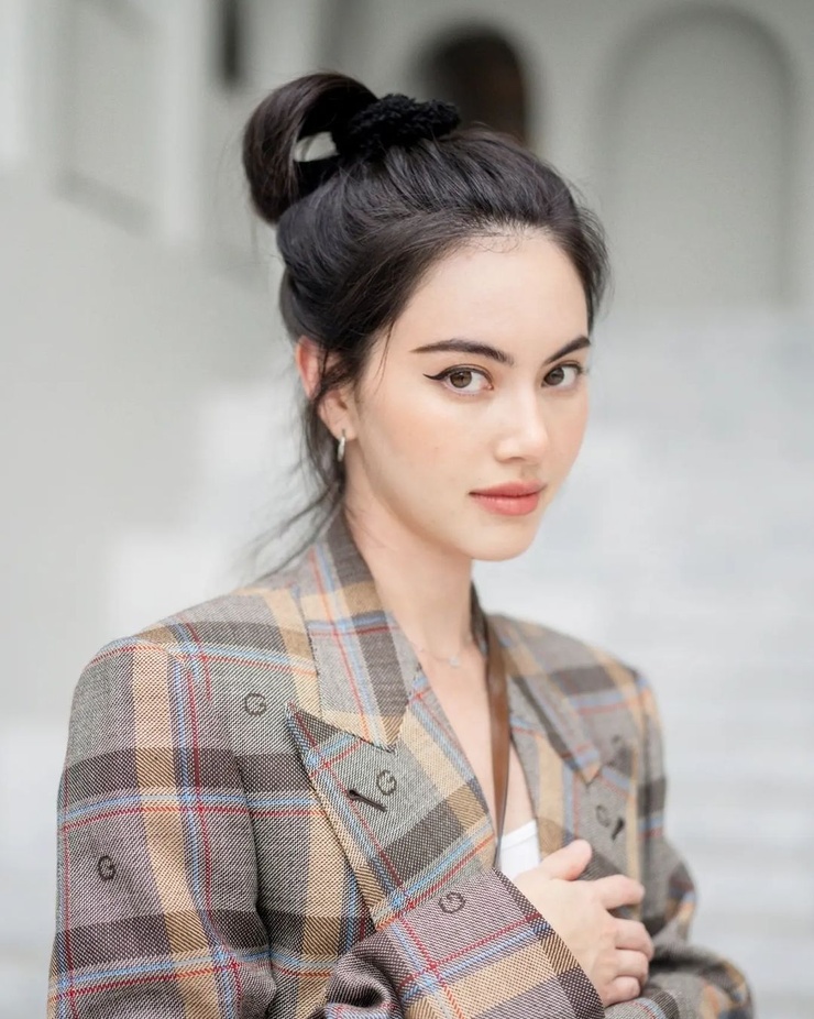 Davika Hoorne Davika Hoorne