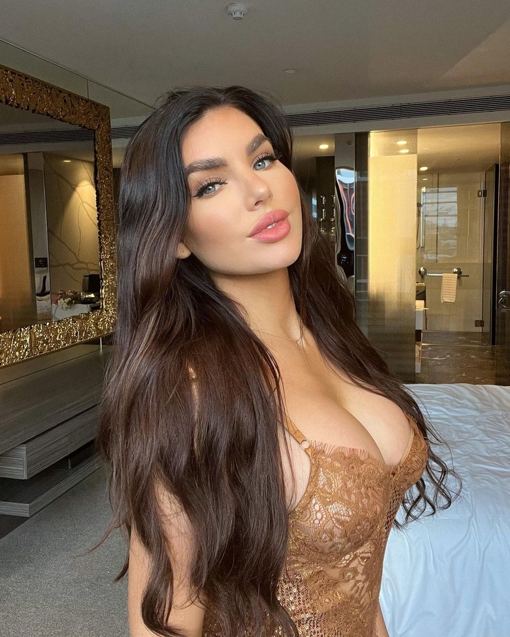 Nicole Thorne Nicole Thorne