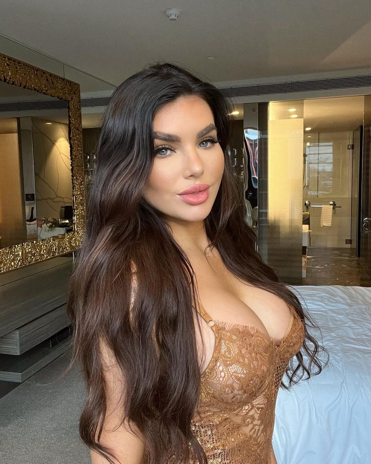 Nicole Thorne Nicole Thorne