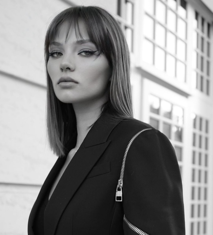 Alesya Kafelnikova Alesya Kafelnikova