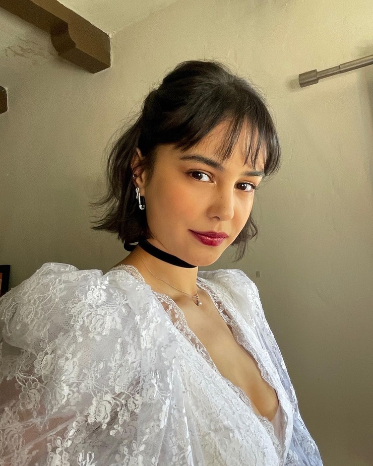Courtney Eaton Courtney Eaton
