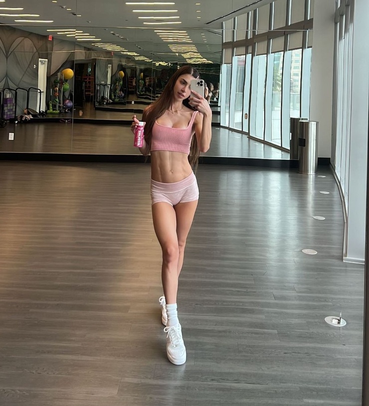 Anllela Sagra Anllela Sagra