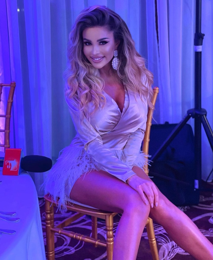 Roxana Vasniuc