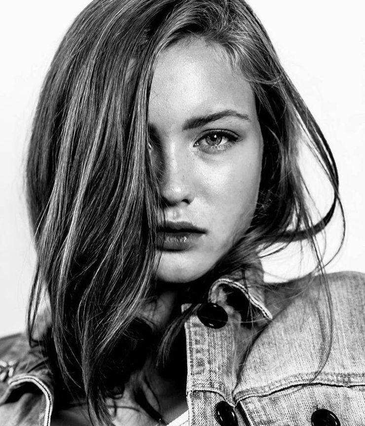 Chloe Rose Robertson