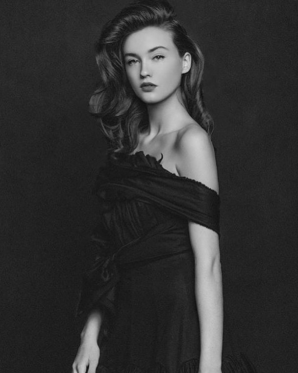 Chloe Rose Robertson