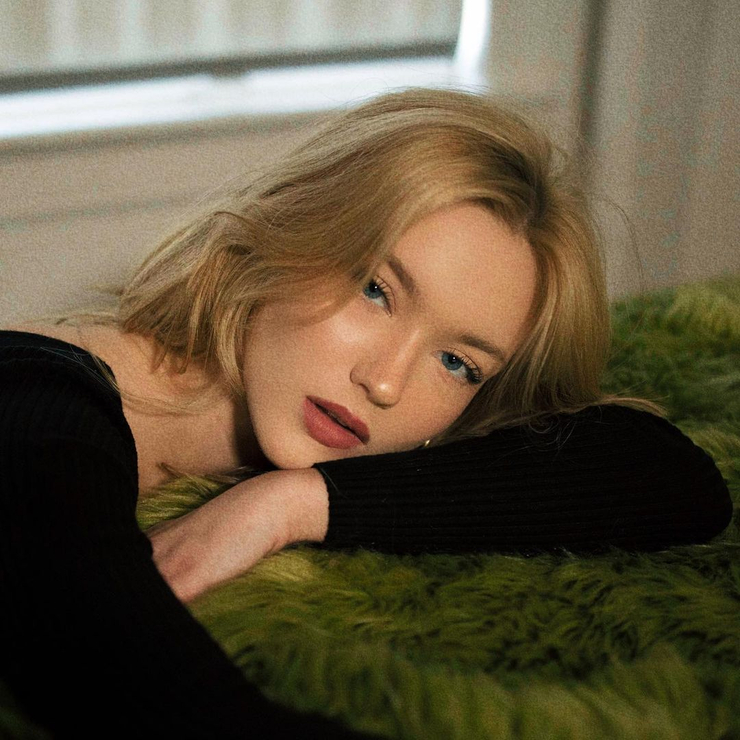 Chloe Rose Robertson