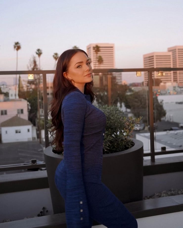 Oana Gregory