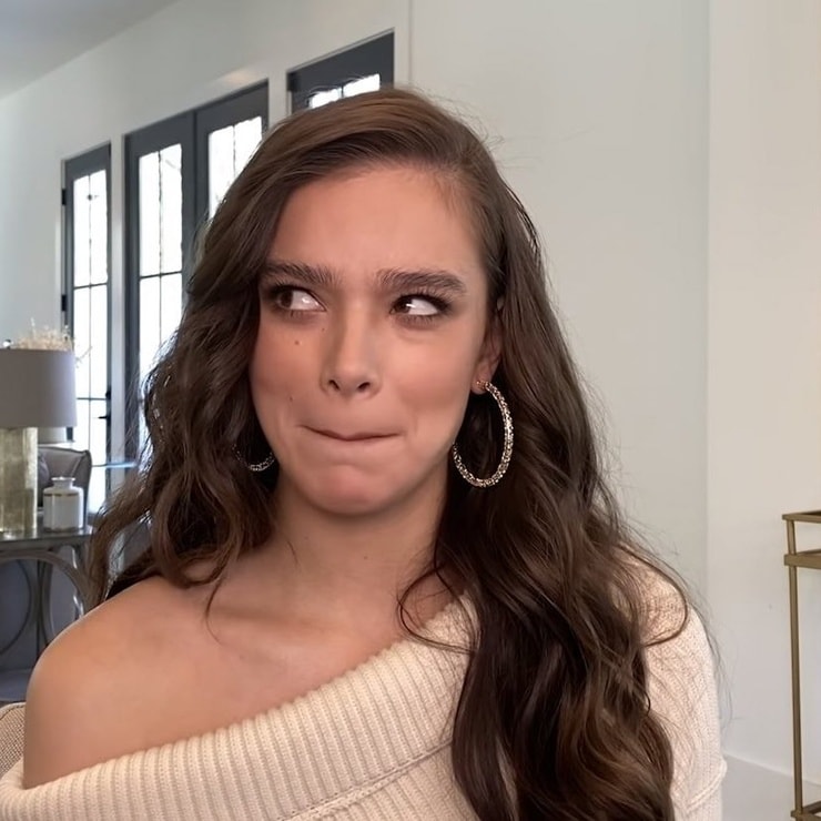 Hailee Steinfeld Hailee Steinfeld