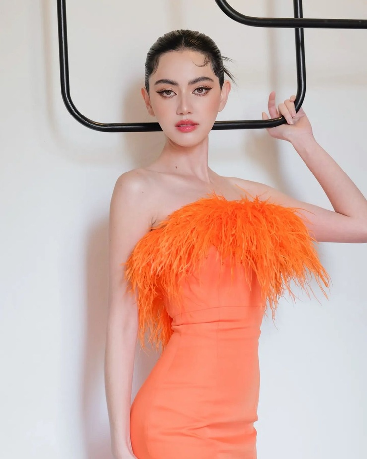 Davika Hoorne Davika Hoorne